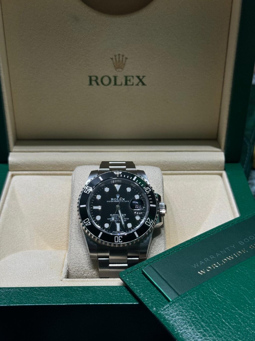 ROLEX SUBMARINER DATE
