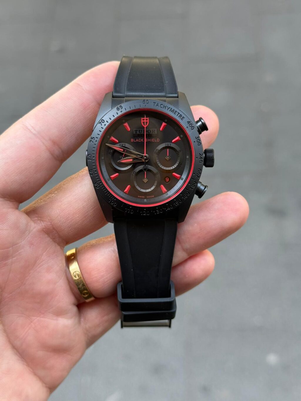 TUDOR BLACKSHIELD